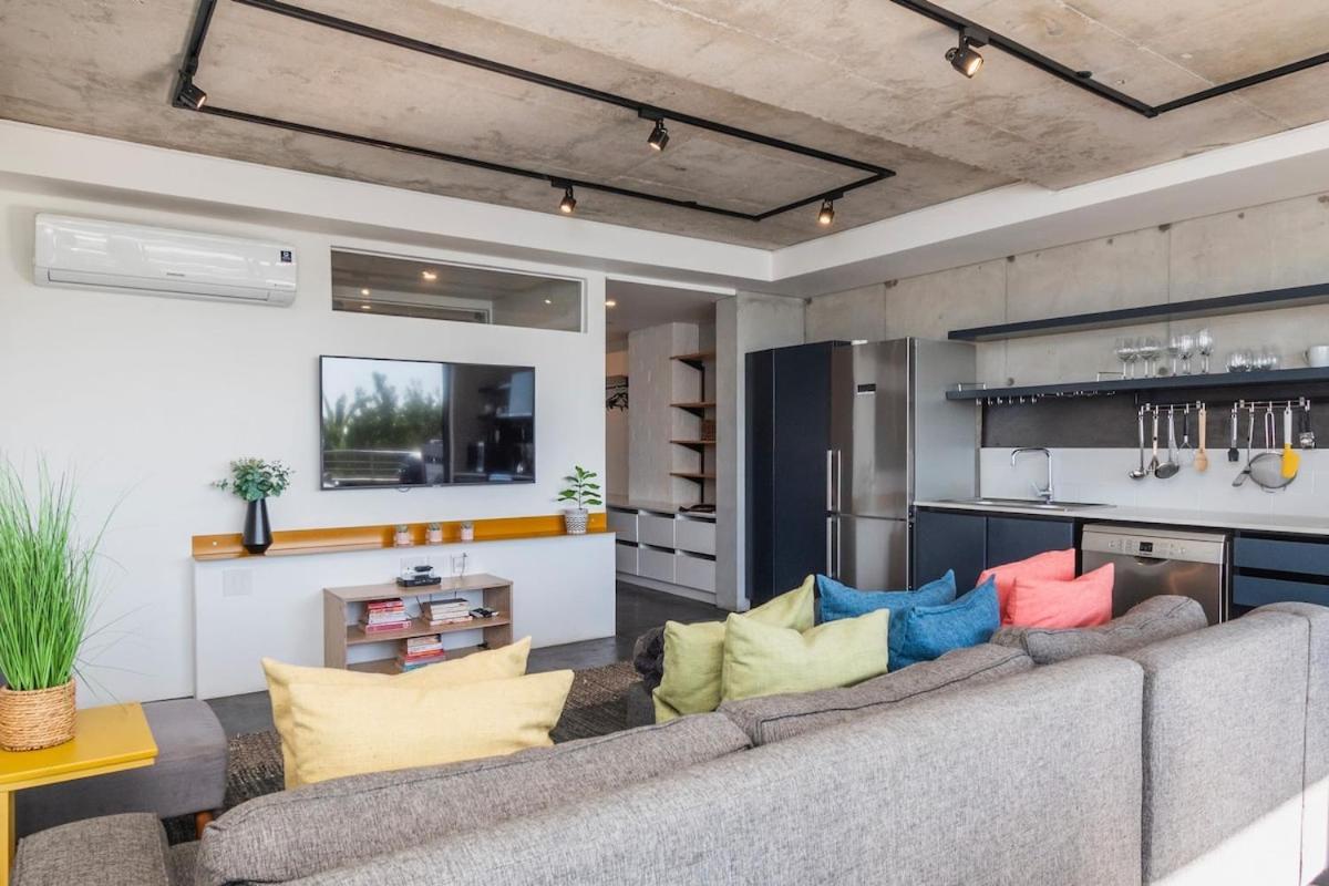 Apartment 40 On L Modern Oasis With Stunning Views *